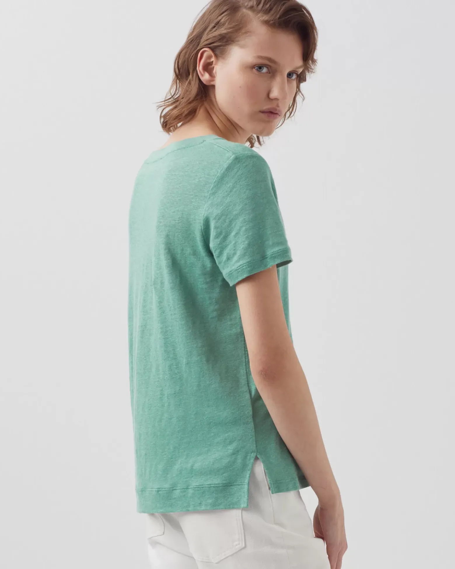 Tops|Comptoir des Cotonniers Sarah - T-Shirt Col V En Lin 0520 Vert Email